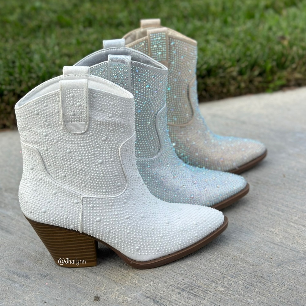 Ivory Forever beaded cowboy boot - Picture 3 of 10